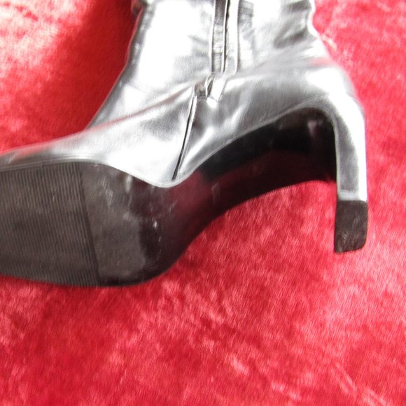 Enzo Angiolini black,knee high leather boot. - Picture 4 of 5